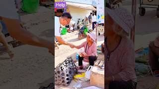 This Kind Man Helped A Poor Old Grandma Selling On The Street - Her Reaction Will Make You Cry