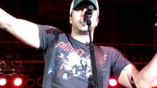 Video thumbnail of "Luke Bryan - Ice Ice Baby/The Joker - Evansville, IN - 4/9/10"