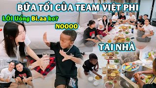 Quang Linh Vlogs || Lôi Con Đảm Đang  Chuẩn Bị Bữa Tối Cho Team Việt Phi.