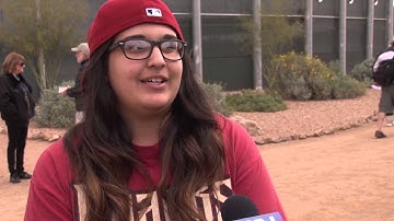 Spring Training attracts autograph seekers