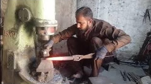 How to make 5 axle chisel prepare// iron put into the blacksmith furnace //@RealBlackSmithSkills