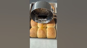 Sourdough Brown Butter Herb Dinner Rolls #sourdoughrecipe #dinnerrolls #thanksgivingrecipe #bakery