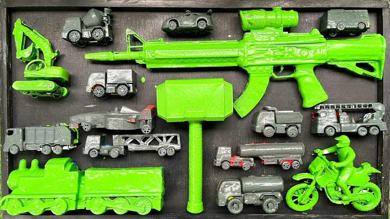 AMembersihkan Mainan Mobil Balap, Truk Molen, Bus Tayo, Pesawat, Excavator, Bulldozer, Kereta Api.