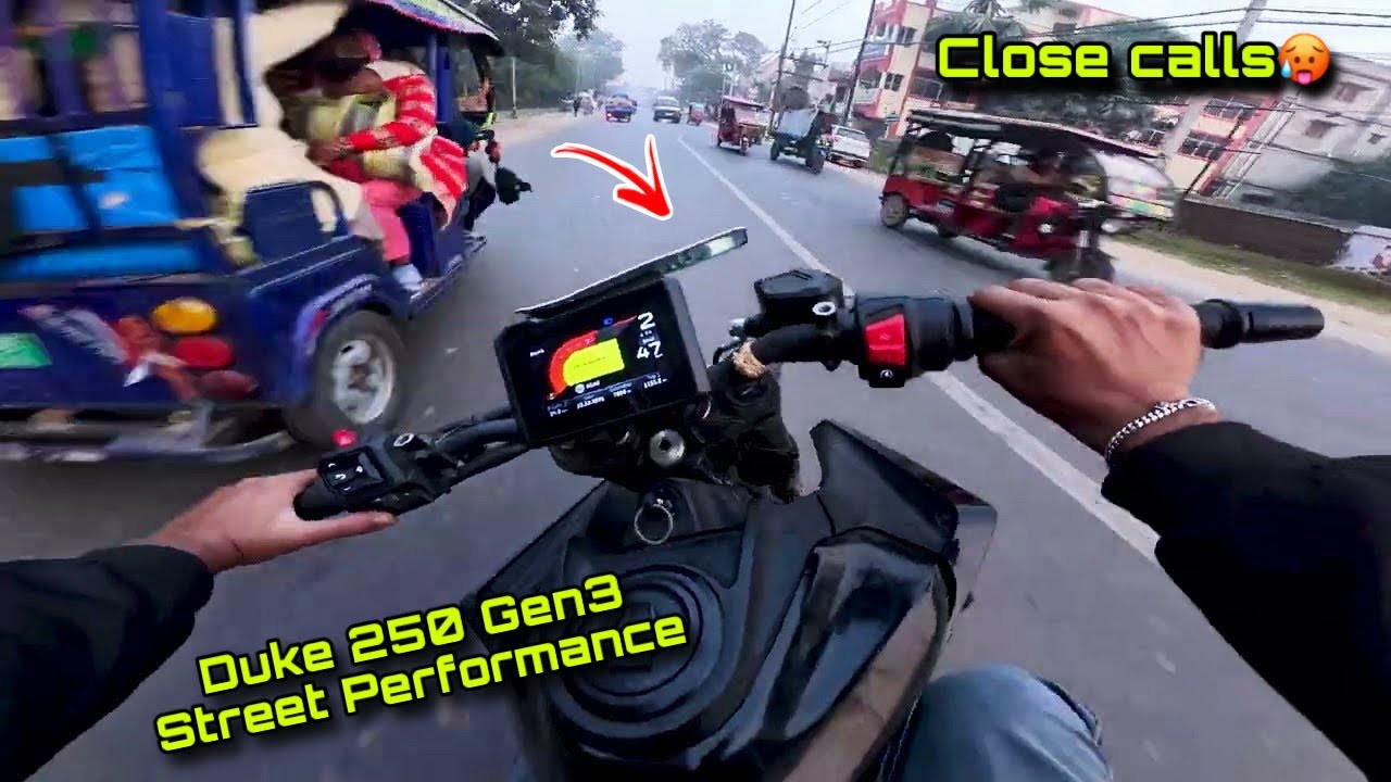 Duke 250 street performance 🥵| closecalls | Rakko vlogs