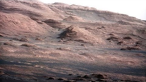 Curiosity Rover Beams Back Hi-Res Mt. Sharp Images And A Human Voice