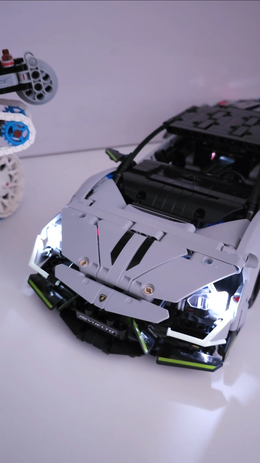 LEGO Technic Lamborghini Revuelto Super Sports Car (42214)[1135