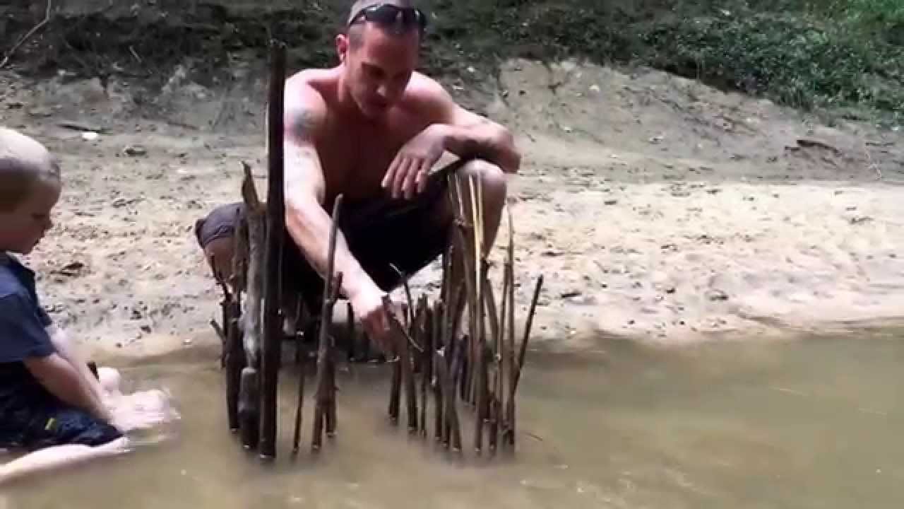 Survival trapping - Native American fish trap 