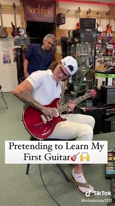 Artist pretend to not know how to play instruments