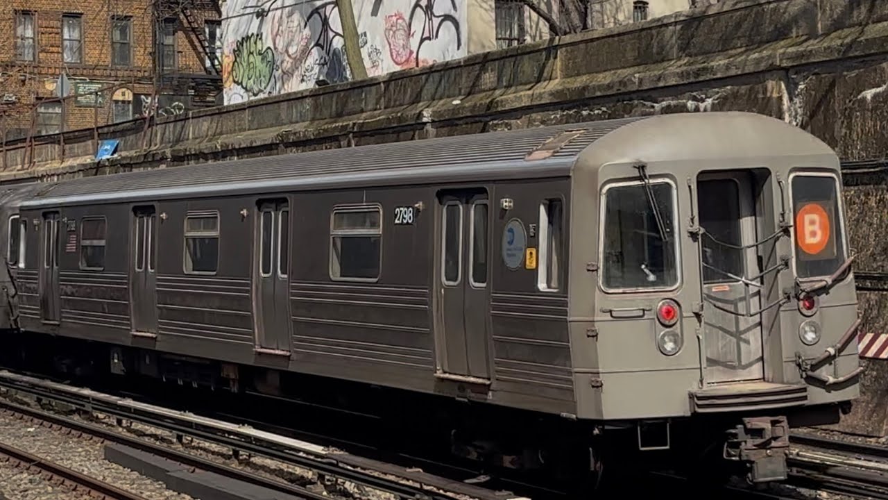 R68 B train ride from Church Avenue to Kings Highway - YouTube