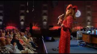 Paloma Faith Live on British TV