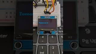 I made my OLED screen type like a typewriter 🤖⌨️ #arduino#esp32#electronics#robotics#embedded#coding