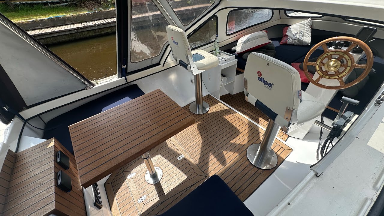 Kajütboot Saga 20 mit 8 PS Außenbordmotor führerscheinfrei bei www.boot-2000.de bereits verkauft 