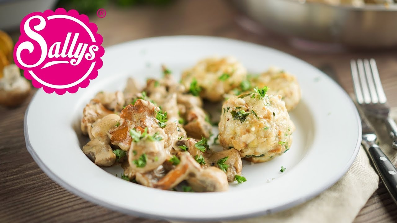 Semmelknödel Grundrezept &amp; Pilzragout mit Pfifferlingen / Schwammerln ...