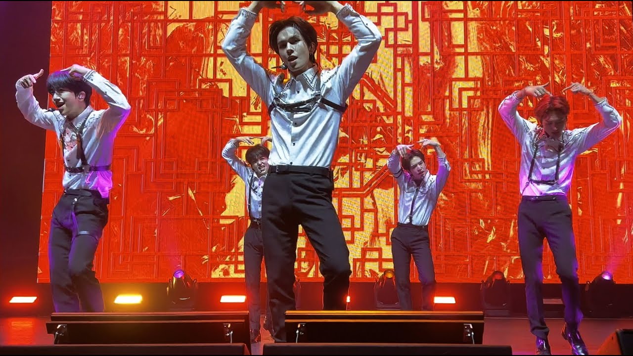 Cravity - Kick It + Back Door (first row fancam) | Kcon Tour Houston 8/27