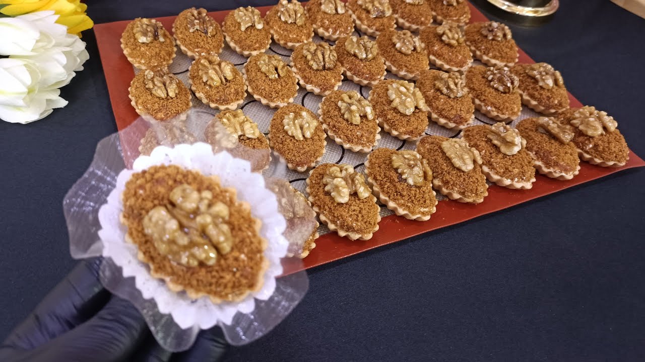 حلوى اقتصادية وتقطع كمية كبيرة🔥بدون شكولاطة ❌لي يذوقها يهبل عليها بحبة بيض و125 غ مرغرين تقطع 35حبة