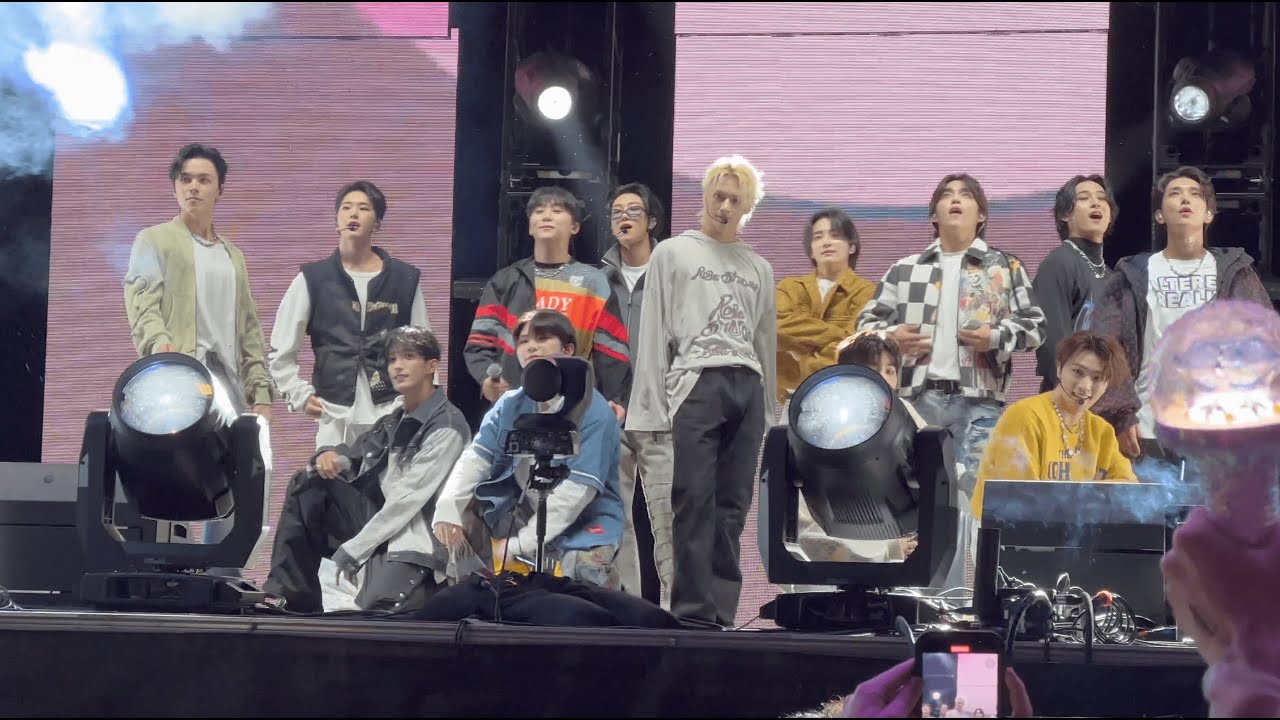 SEVENTEEN performance at LA3C