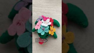 Scrap Felt Frog! #frogs #toads #amphibians #flowers #sewing #crafting #plushies