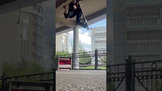ЖЕСТКИЕ ТРЮКИ НА САМОКАТЕ #самокат #трюковойсамокат