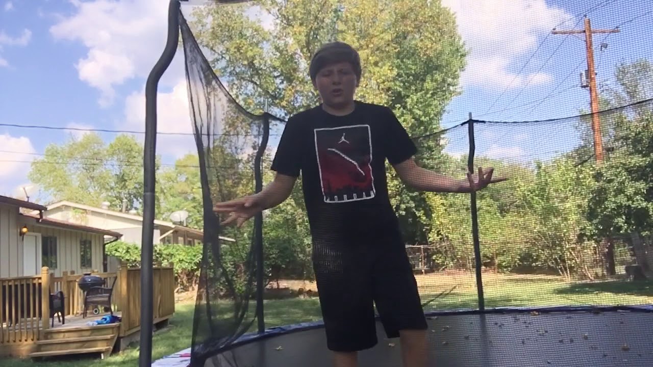 HOW TO KABOOM ON A TRAMPOLINE (EASY) YouTube