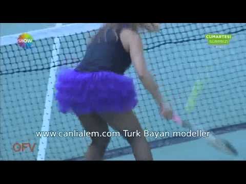 Hülya Avşar Tütülü Tenis Kıyafeti (12.04.2014)