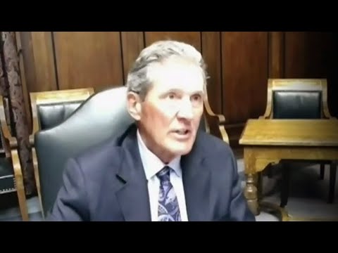 Manitoba Premier Pallister apologizes for cursing at NDP leader