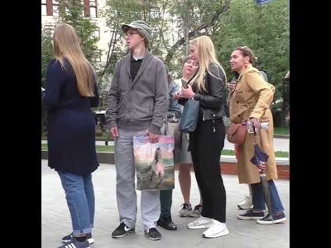 Разборки в очереди у третьяковской галереи. Пранк Антон Теляков