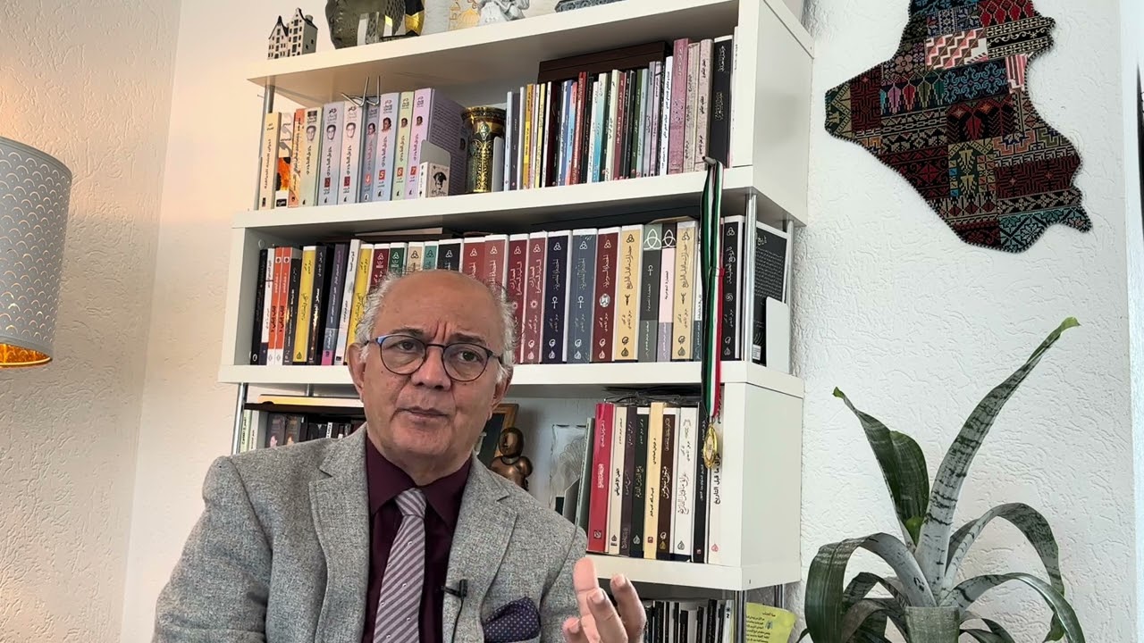 هل هبط آدم من الفضاء ؟