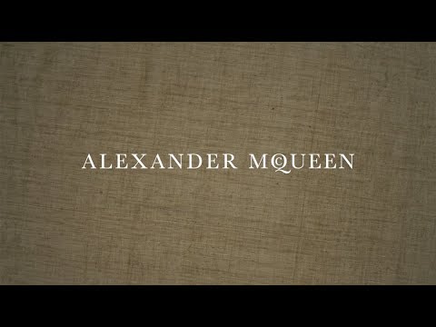 Video: De Nye Parfumer Fra Alexander McQueen