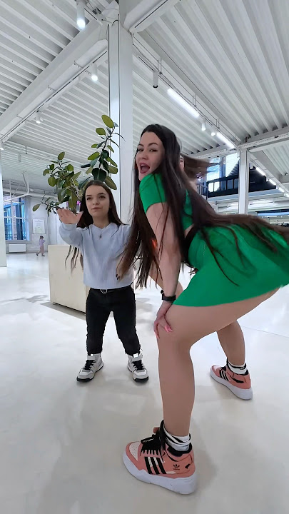 Waka Waka Shakira - Prank 🤣 #shorts