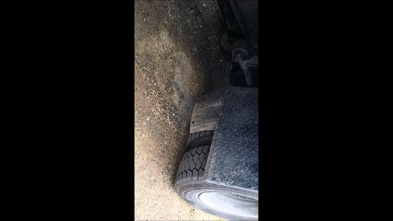 F650 differential play with parking brake set. YouTube