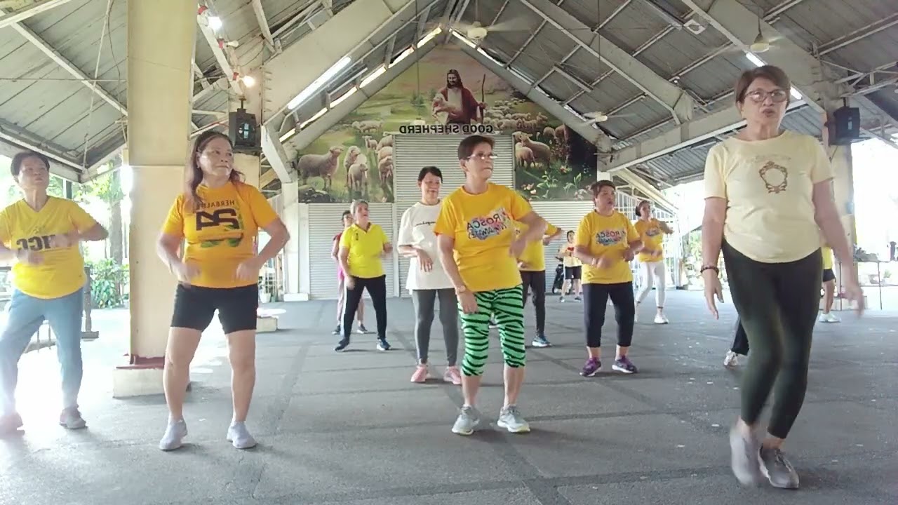 Seniors love dancing 