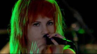 Paramore - Emergency (Live at big weekend)