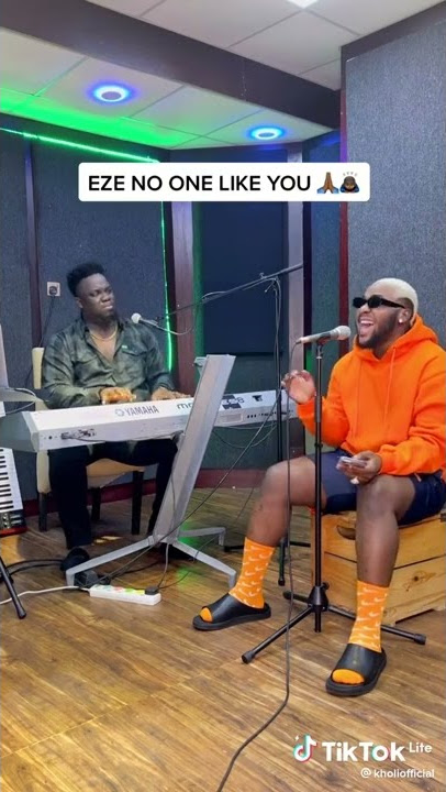 Dj Rombee plays Ekwueme by Osinachi of blessed memories