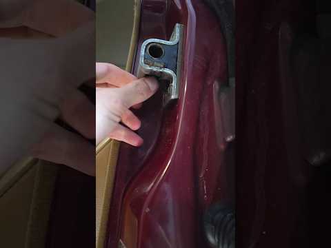 1978 Mercedes-Benz w123 door striker fix!! #retro #automobile #vintage #diy #mercedes #germanclassic
