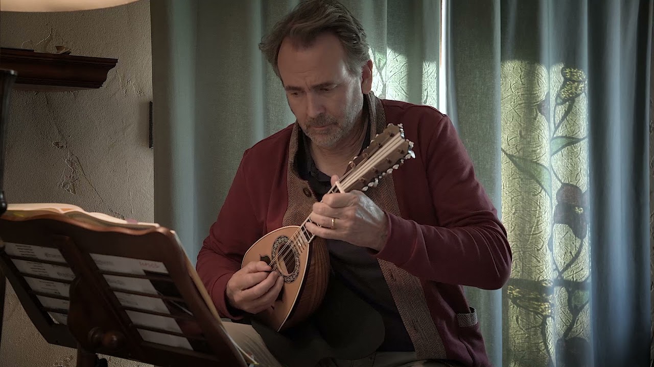 Francesco Lecce, Sonata 13 in G major for mandolin. Gary Payne, mandolin.