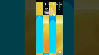 Magic tiles 3 - The Chainsmokers Closer gameplay screenshot 1