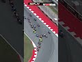 Il replay di quanto accaduto alla 1^ curva nella ripartenza a Barcellona dopo la 1^ bandiera rossa