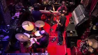 New York, New York by the Arin Jazz band