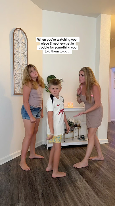 I know nothing 🤭 #mom #family #aunty