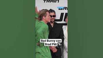 Bad Bunny en el estreno de Bullet Train en donde actúa con Brad Pitt.