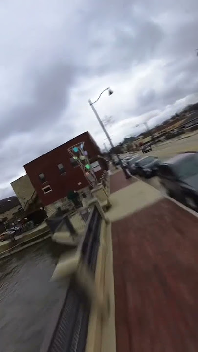 Flyby downtown Batavia #batavia #download #insta360x3