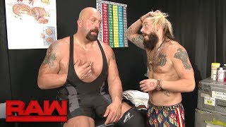 An injured hand won't stop Big Show: Raw, Aug. 14, 2017