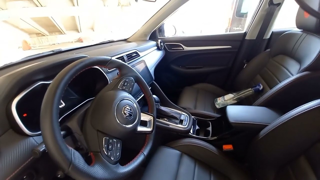 MG ZS: Funzione telecamera 360* Porta usb, apertura senza chiave.