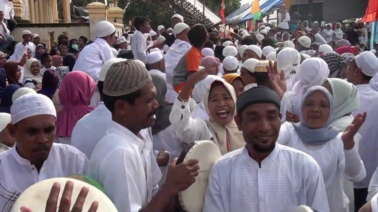 PEMASANGAN KUBAH DAN TIANG ALIF MASJID AN'NIMAH NEGERI TENGAH-TENGAH