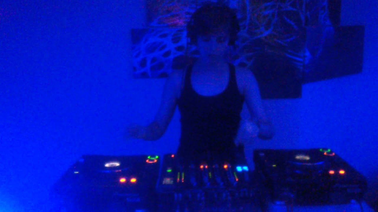 L'Ginger - live set @ Moon club @ 26/09/15