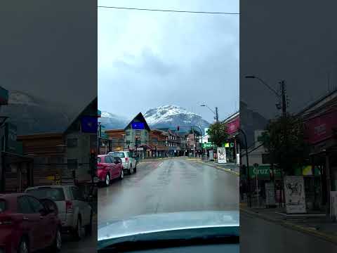 Coyhaique... ¡simplemente, Coyhaique! ❤ • 📽 IG @vaivendelsur • #CarreteraAustral #Patagonia #Chile