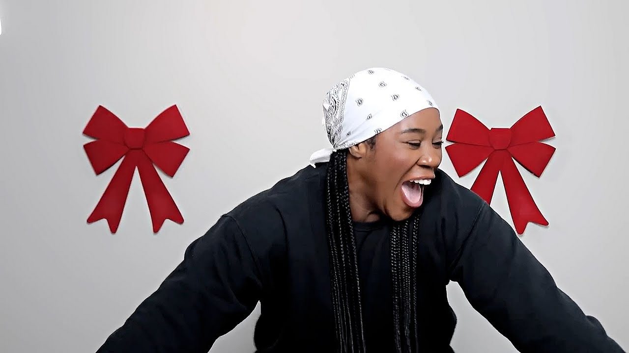 stan twitter: ajay losing her mind, screaming and twerking to demons by doja cat