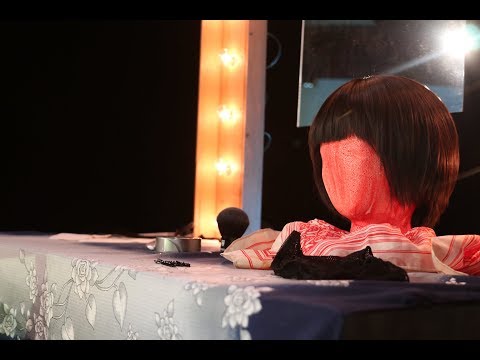 Performing Valeska