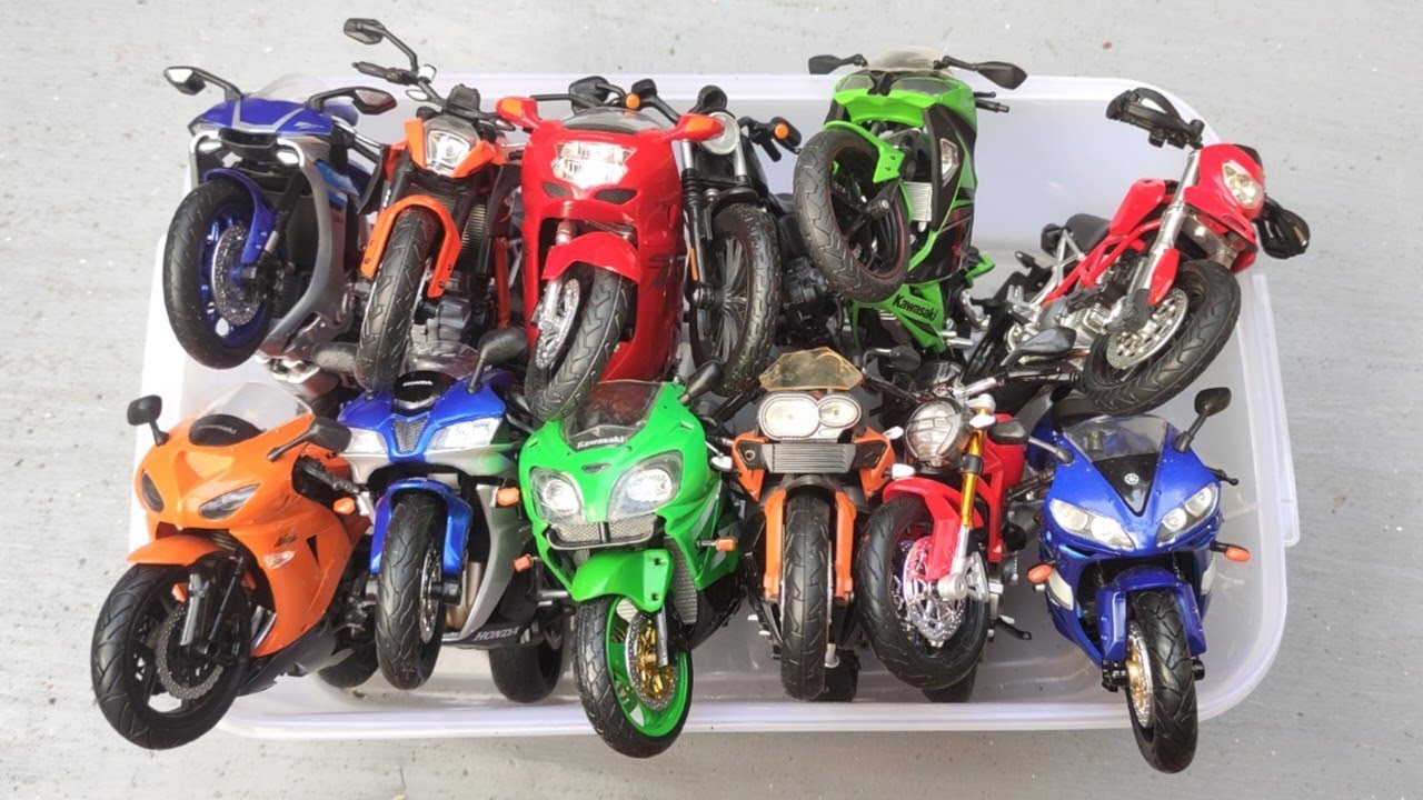 Diecast Metal Scale Model Bikes 1/12 Scale, Kawasaki Ninja, Suzuki