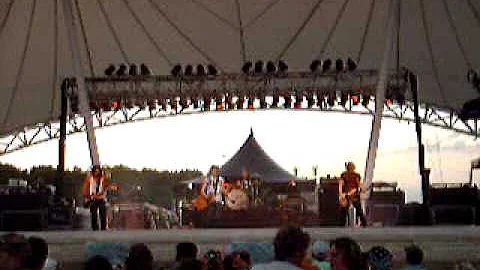 lifehouse singing halfway gone. concert in Montgom...